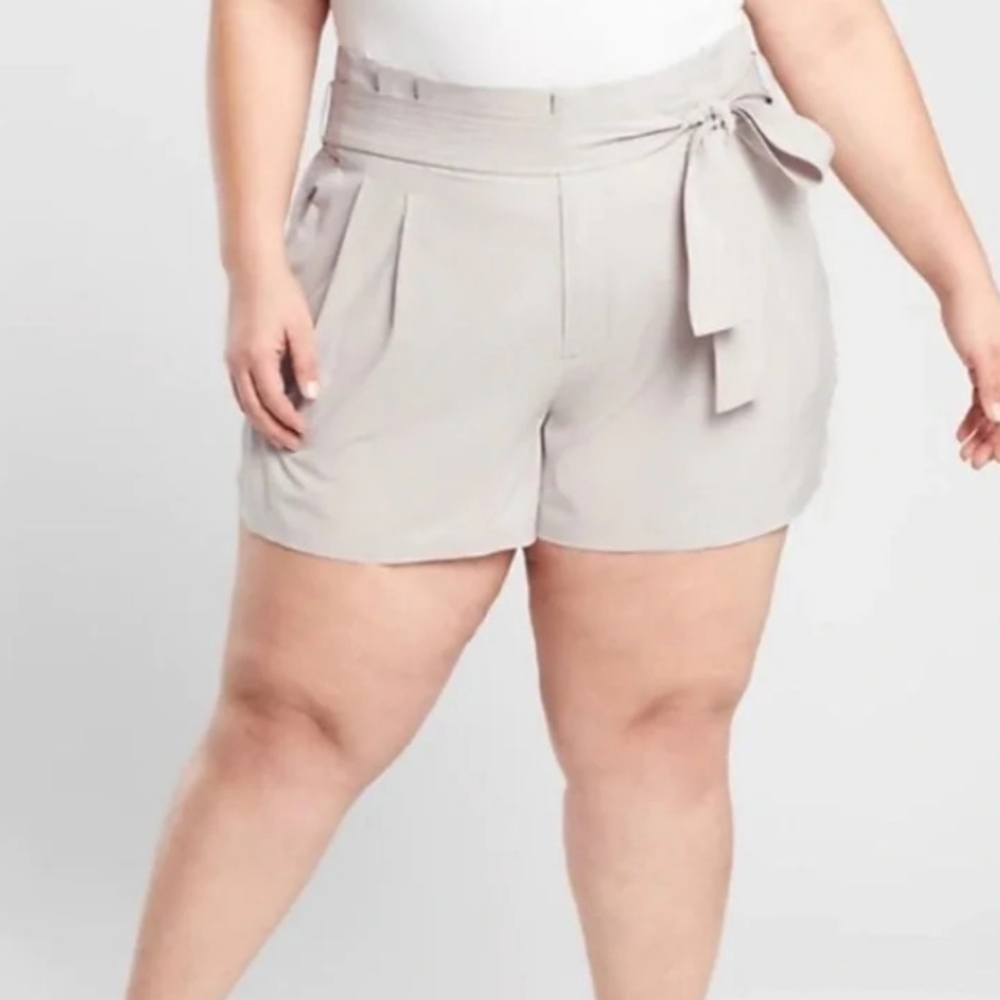 Athleata Skyline Women's High Rise Paperbag Waist Shorts Abalone Grey Sz 20